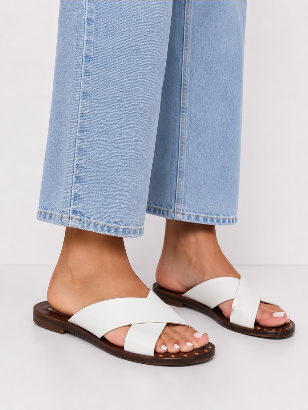 Steve Madden White Leather Crisscross Slide Sandals